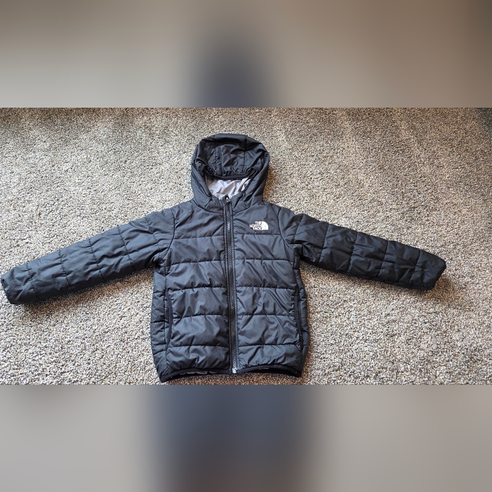 The North Face Boys' Reversible Perrito Jacket, 5T black/gray